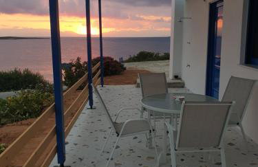 Sea View Holiday House - Photo 2