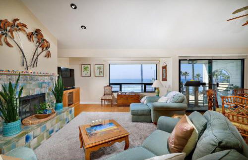 Coastal Luxury with Panoramic Ocean View - Foto 9