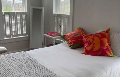 Stylish Victorian Beach House on pond - Foto 12