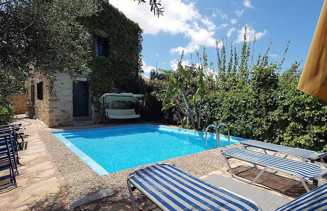 Villa Sofas - Photo 16