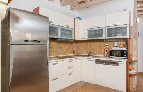 Amazing Home In Najevi With Wifi - Photo 22