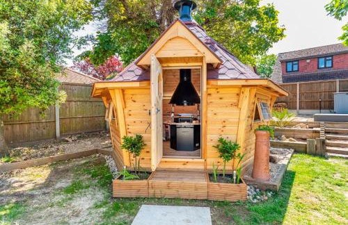 DRIFTWOOD by BOURNECOAST - An Exquisite Chalet Bungalow with a Sauna, BBQ Hut and Garden - HB6339 - Foto 15