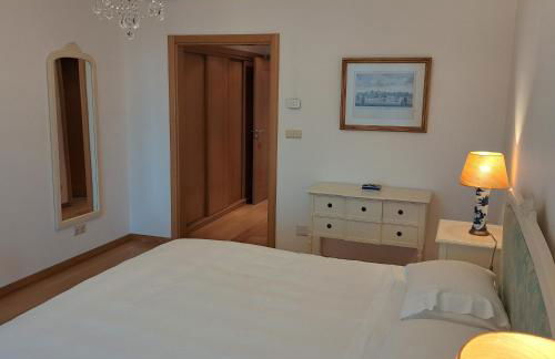 Haven in Lisbon - Exquisite Top Floor with 7 meters Balcony to the Longest Waterfront in Lisbon - Foto 57