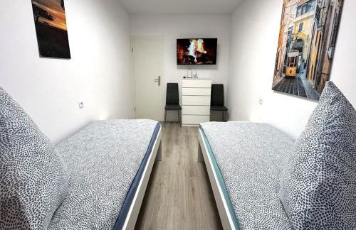 Apartments with Balcony in Krefeld - Foto 15