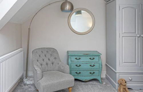 Character Townhouse in Town Centre & Superb Views - Foto 7