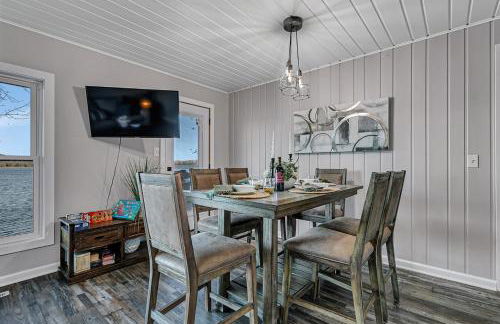 Renovated Lake Cabin with Fire Pit and Kayaks - Photo 22