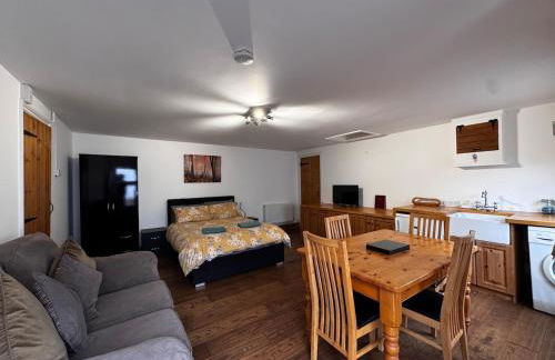 Holdfast Cottage in the heart of The New Forest - Photo 25