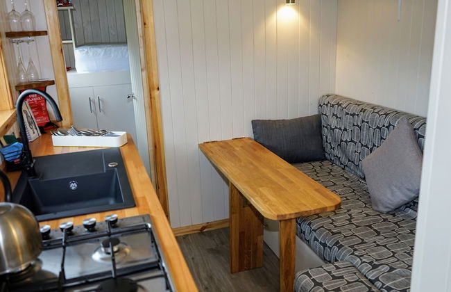 Unique Upcycled Straw Trailer @ Westcote - Foto 6