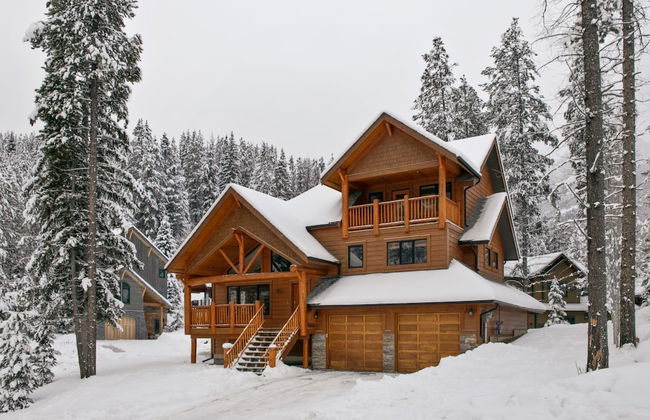 MODERN 4,500 sqft Ski Chalet: 5 Br + 6 Ba | Pool Table | Pool + PRIVATE Hot Tub - Photo 67