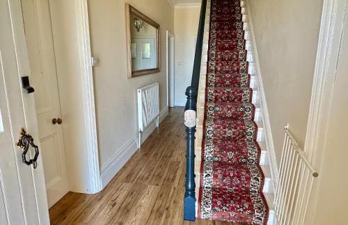 Inglewood - Historic retreat with incredible sea views - Photo 18