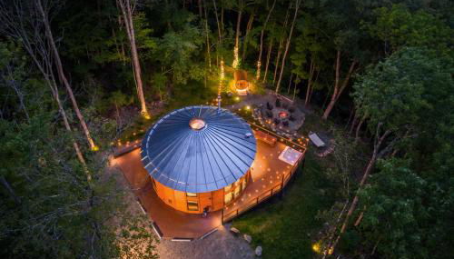 Mount Snow Yurt - Hot Tub, Wood Stove, WiFi, EVcharger - Foto 2