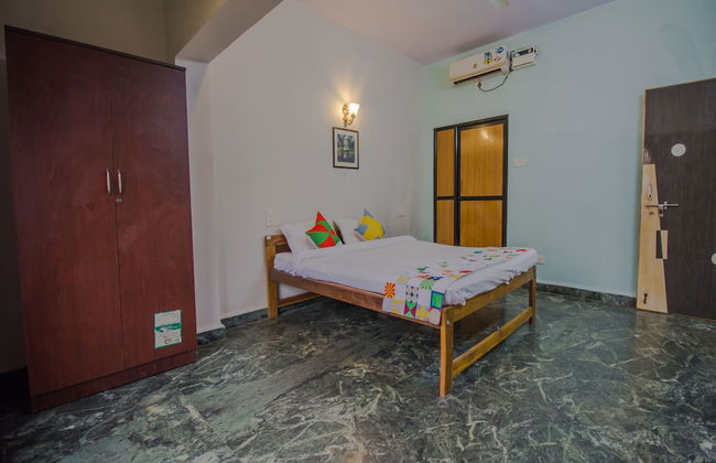 OYO 14181 Home Garden View Studio Morjim Beach - Foto 21