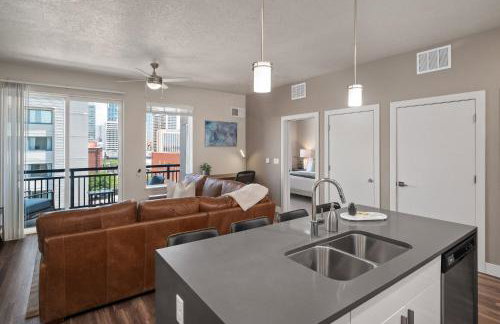 Deluxe 2BR Convention Center Gym, Pool, Htub, Pkg - Foto 16