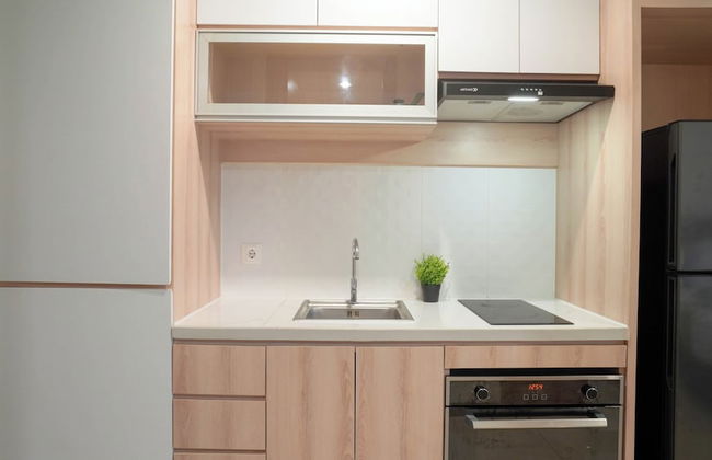 Spacious And Homey Studio At Cleon Park Apartment - Foto 11