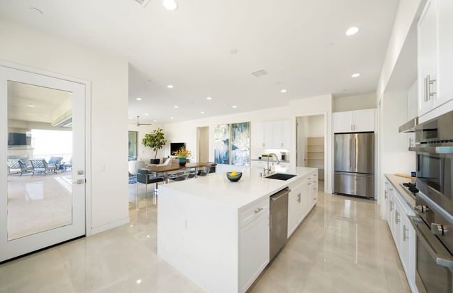 A Luxurious Oasis Experience in Desert Palm - Foto 22