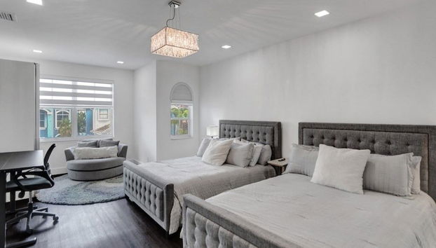 4 Br Designer Home Next To Shul And Community Pool 4 Bedroom Villa - Foto 3, Habitación