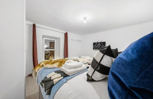 Knole Stylish 3BR House w Garden, Parking Near Cribbs and M5 by AltoLuxo Short Lets & Serviced Accommodation - Foto 2