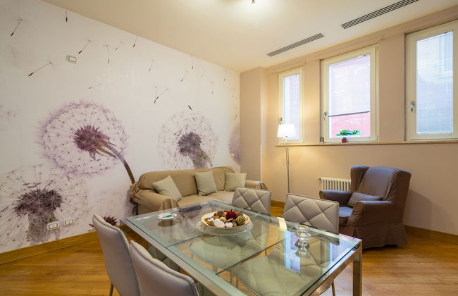 Elegant Flat at Municipio by Napoliapartments - Foto 14