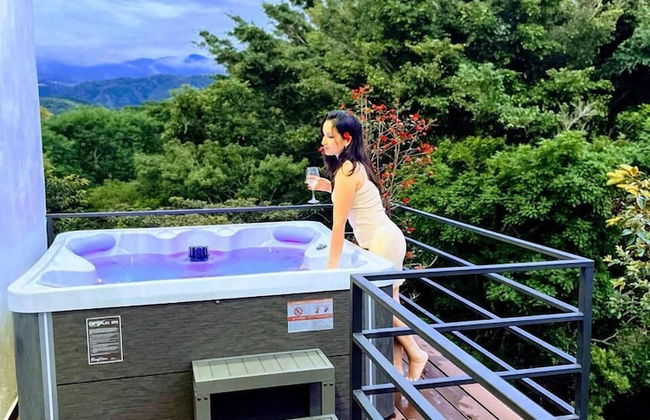 Nambi Monteverde - Foto 1