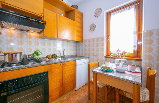 Oasi di Castelveccana Apt Pool and View - Photo 19