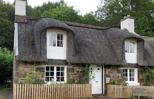 a Fairytale Thatched Highland Cottage - Foto 1