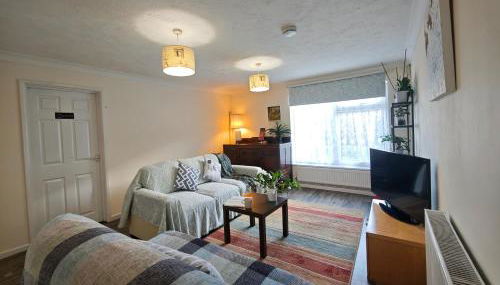 Spacious 3 Bedroom Home Ample Parking Near Shops - Foto 5