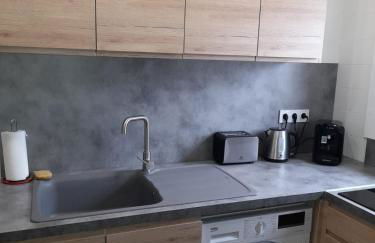 Casita con jardín cerca playa AV-60 - Foto 1