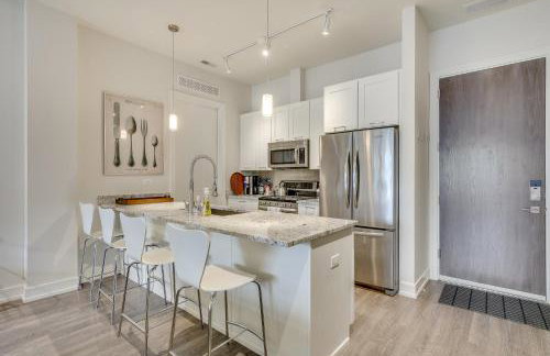 Sheridan Park Stunner! No Matter if You Are in Town for Business or Fun This Property Has You Covered apts - Photo 2