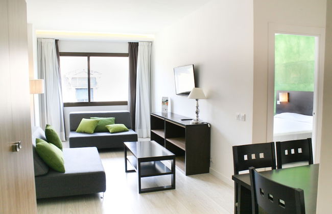 Apartamentos Recoletos - Photo 45