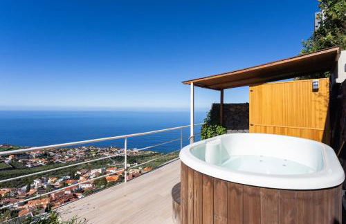 Sunset Horizon Spa Retreat by Eden Rentals - Foto 40