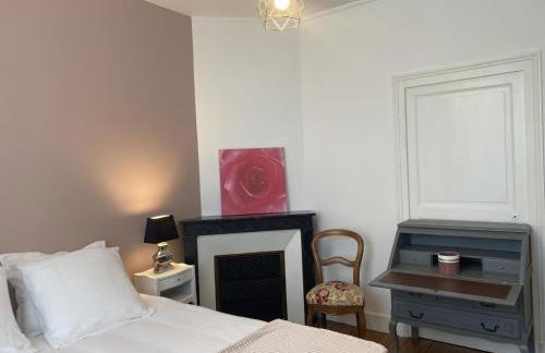 Maison rénovée à Moulins avec jardin et véranda - FR-1-489-469 - Foto 6