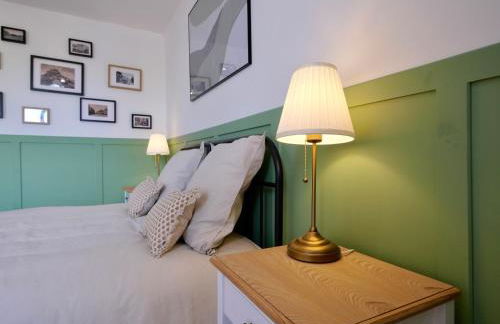 D-Day Suites - Photo 67