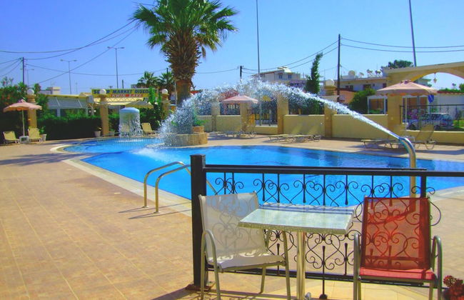 Antonios Hotel - Photo 40