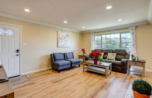 Easy SF Access! Spacious Family Home with Yard - Foto 6