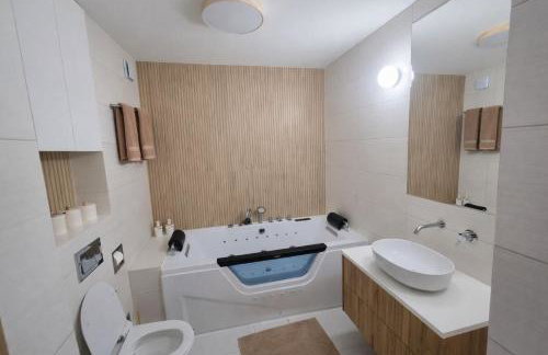 Apartament Corner Cappuccino z wanną z hydromasażem w centrum Tomaszowa! Parliamo anche Italiano! - Foto 16