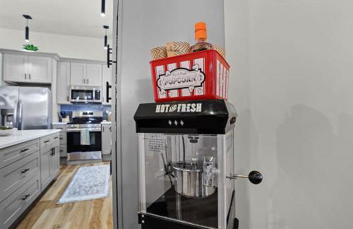 Jefferson Avenue- Large St Louis Home Game Room & Walkable Location - Photo 13