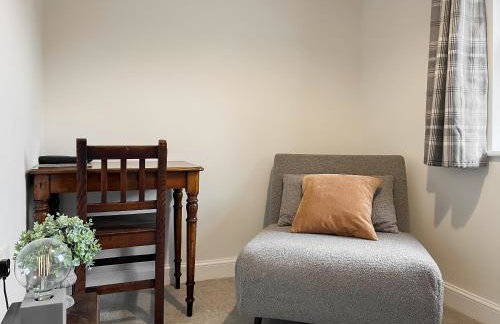 Oakstone House - Photo 16