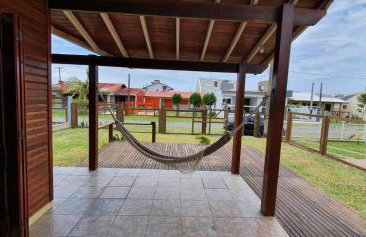 Linda casa com piscina 50m praia - Foto 11