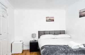 Manchester City Deluxe 4-Bed near Etihad Stadium & C0-0P Arena, Sleeps 9 - Foto 36