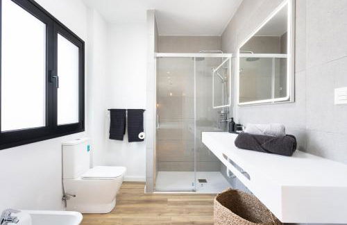 Villa de 4 dormitorios, moderna y nueva, con aire acondicionado, cerca del mar y playa - Casa Maravilla - Foto 21