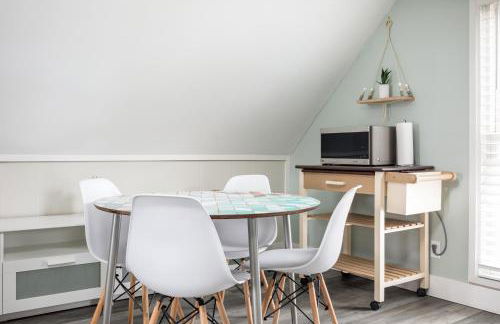 Modern Mid-Century Downtown AC Walkable - Photo 14