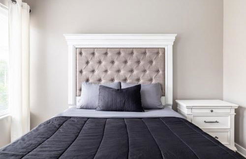 Luxury Downtown Townhome Unit 5 - Photo 17