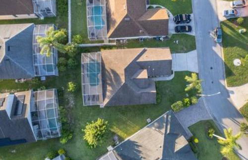 Newly Renovated Close to Disney w Private Pool - Foto 24