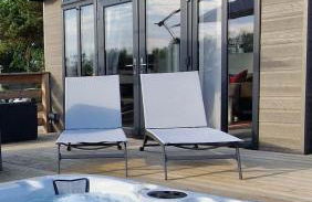 Rolo's Lakeside Lodge With Hot Tub & Hi-Speed Wifi - Foto 2