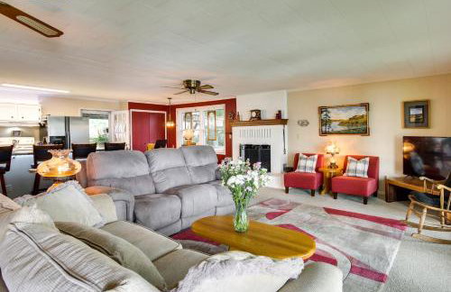 Lakefront Canadian Gem Fire Pit, Decks and Grills - Foto 3