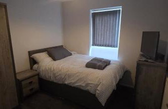 The Calvers - Contractor ready 4-bed house parking, fast WIFI & smart TVs by Hosterooo - Foto 6