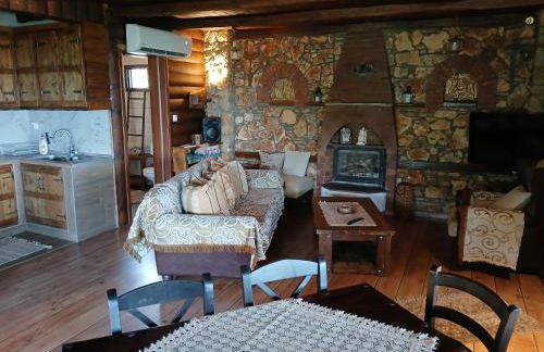 Artemis' Stone House - Photo 7