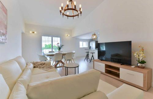 Luxury Villa Maria with large pool - Foto 20