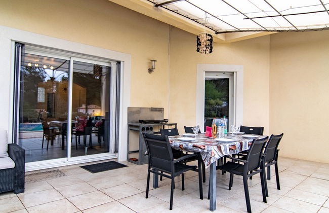 3 bedroom House in Bagnols-en-Forêt with private pool and garden - Photo 9