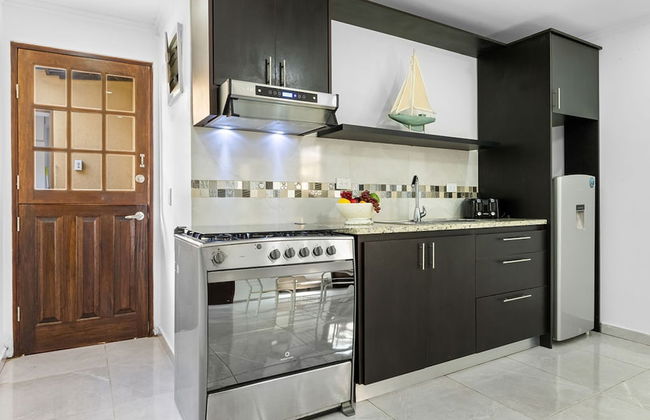 Urban 5BR Private Pool Getaway 10 Min- Bch - Foto 13